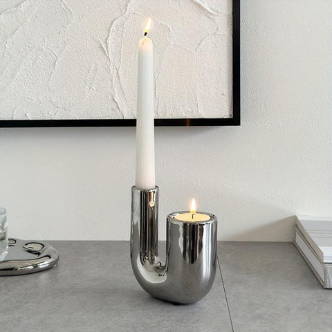 Zilveren Keramische Kandelaar – Elegante Tafeldecoratie voor Feestelijke Gelegenheden