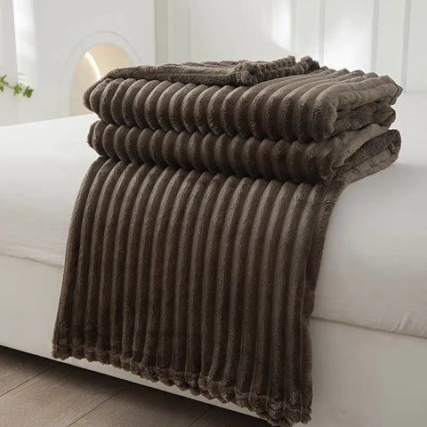 1pc Luxury Solid Color Wide Ribbed Throw Blanket, Soft Plush Flannel Blanket, Cozy Bedding, Sofa Decor, Without Pillowcase Or Insert CozyHaus