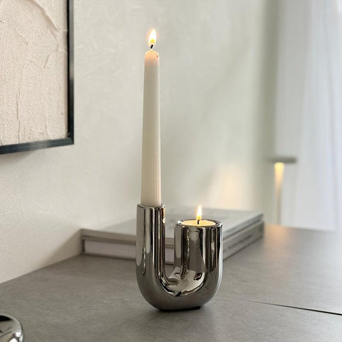 Zilveren Keramische Kandelaar – Elegante Tafeldecoratie voor Feestelijke Gelegenheden